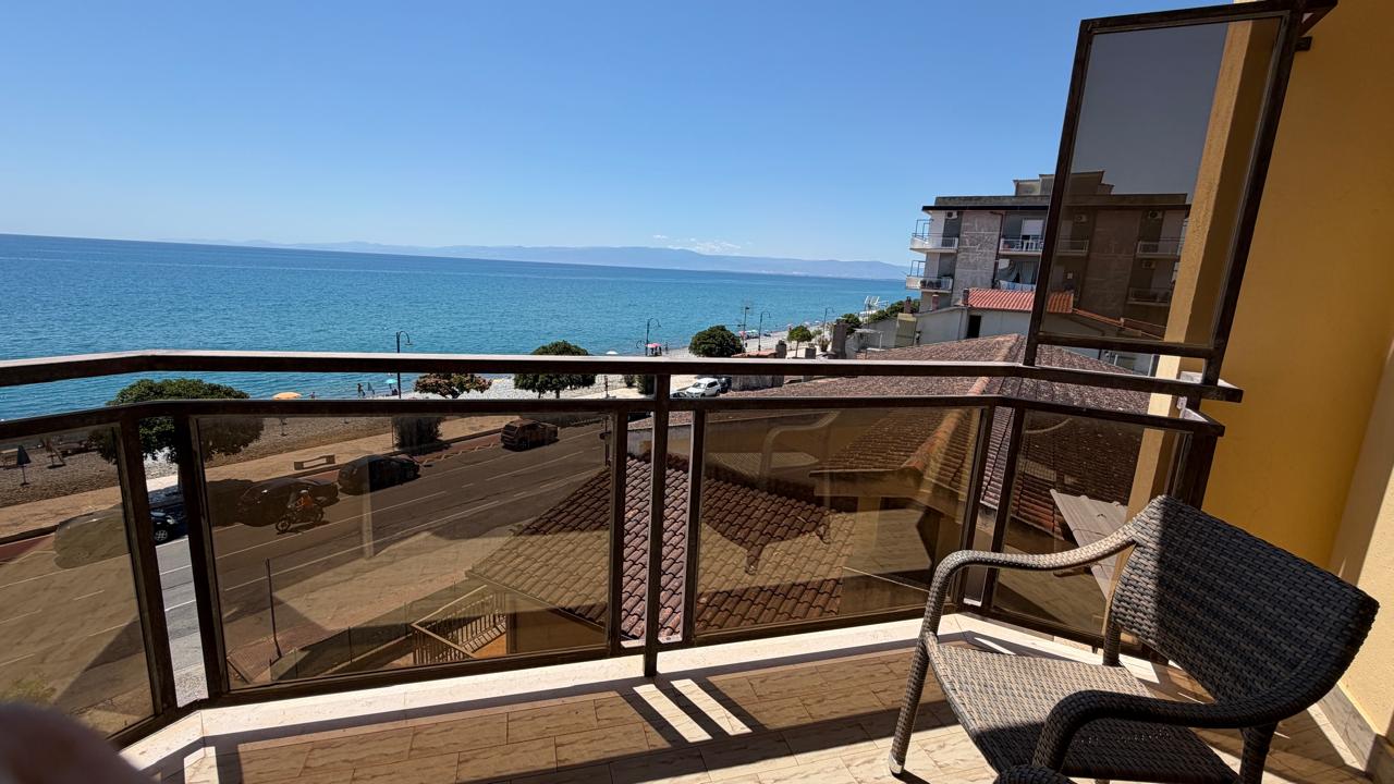 Balcone con vista mare Ionio